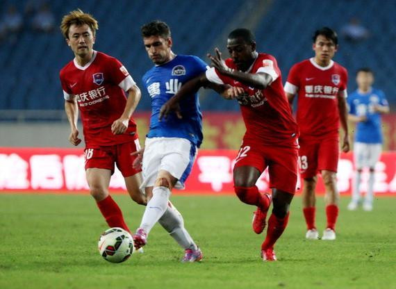 探寻湖人队战况：圣诞大战悬念再起（解读湖人近况：圣诞大战再添悬念）