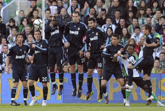 卡梅隆·托马斯的伤病恢复之路（卡梅隆·托马斯的伤后复出历程）